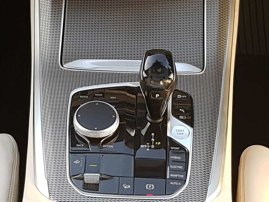 2020 BMW X5 xDrive45e M Sport €53,995