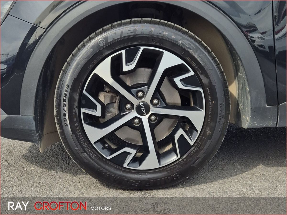 2022 Kia Sportage - image 8