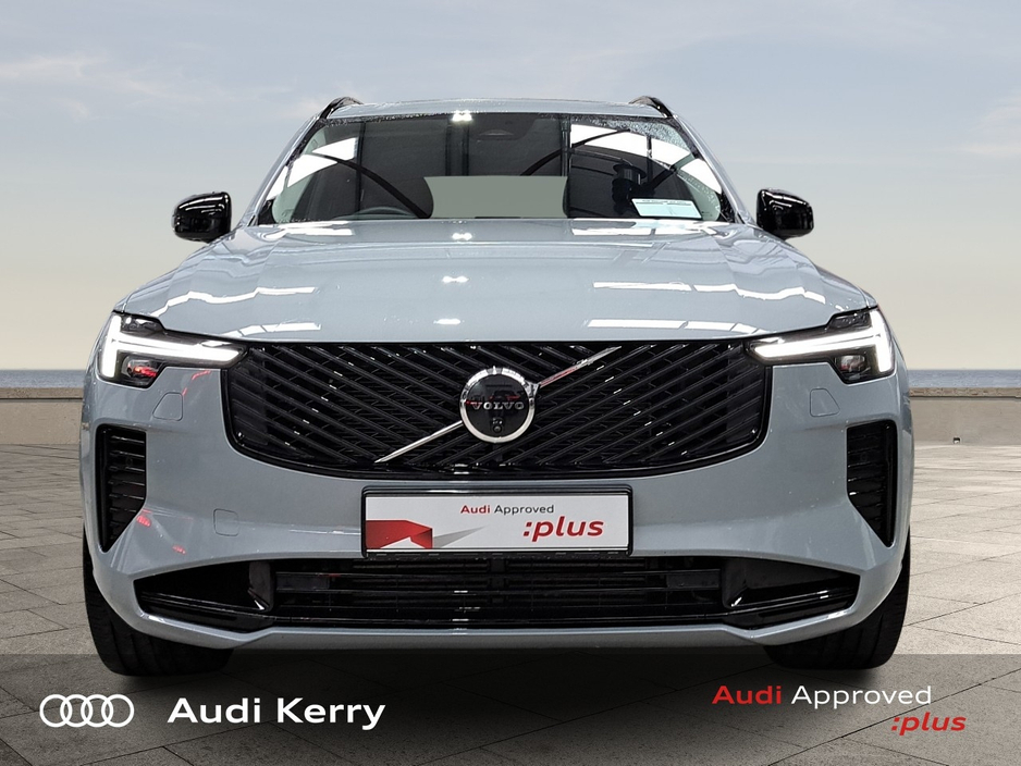 2025 Volvo XC90 - image 2