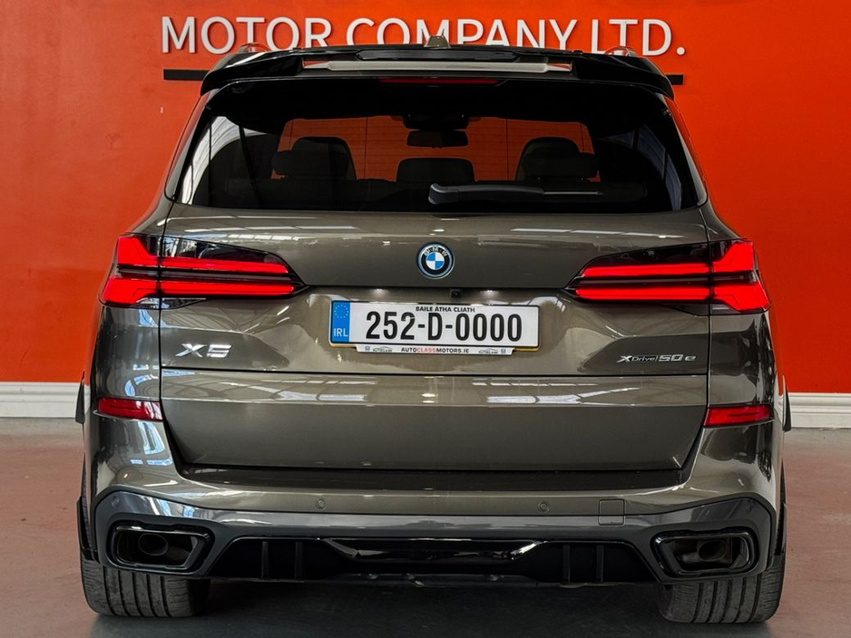 2025 BMW X5 - image 11