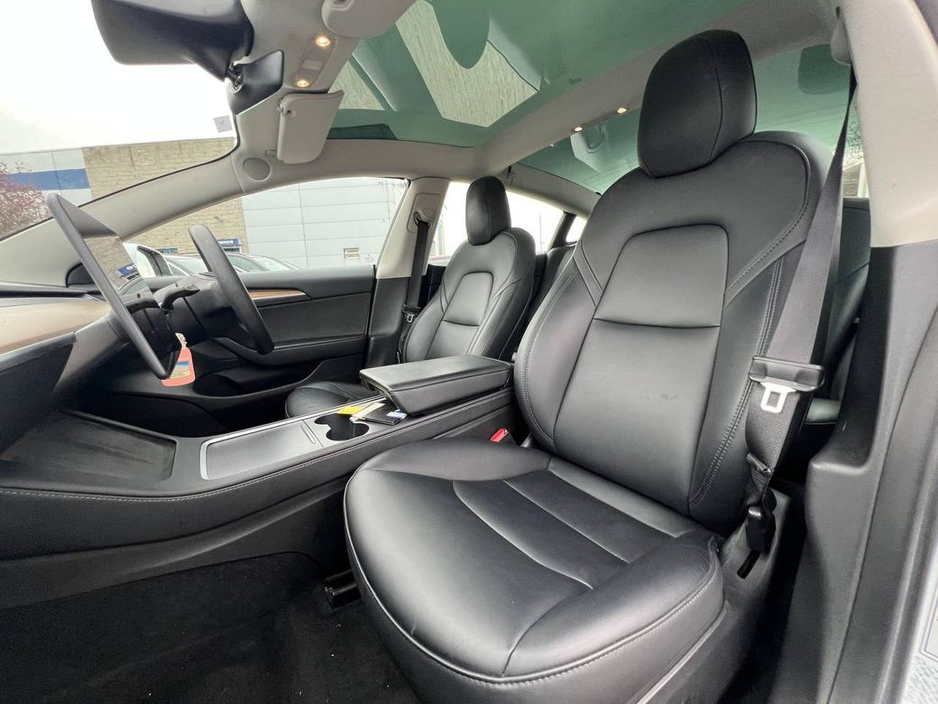 2022 Tesla Model 3 - image 11
