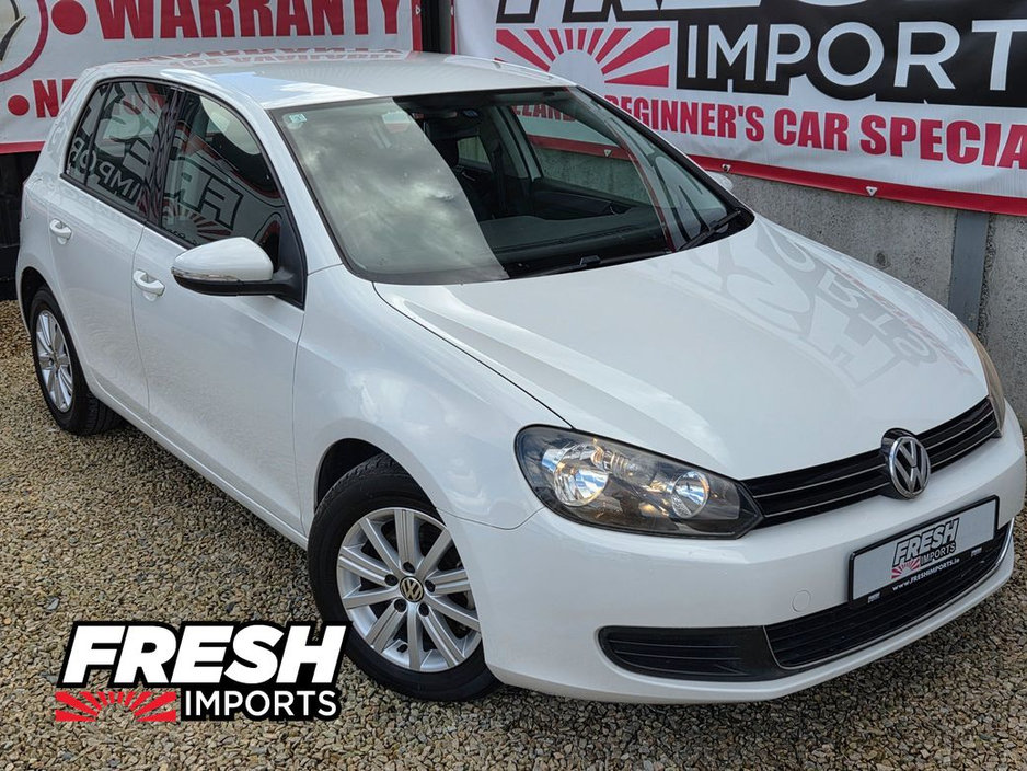 2013 Volkswagen Golf - image 2