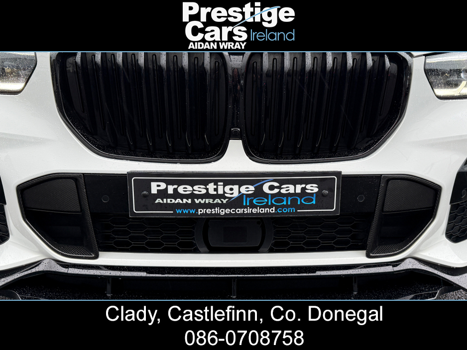 2022 BMW X5 XDRIVE 45E M SPORT AUTO,M PERFORMANCE BODY KIT,ALPINE WHITE,PLUS PACK,TECH PACK,HEAD UP DISPLAY,HEATED LEATHER,APPLE CAR PLAY,ADJUSTABLE SUSPENSION,CAMERAS,FACTORY UP GRADED BRAKES,FBMWSH,HIGH SPEC €64,950