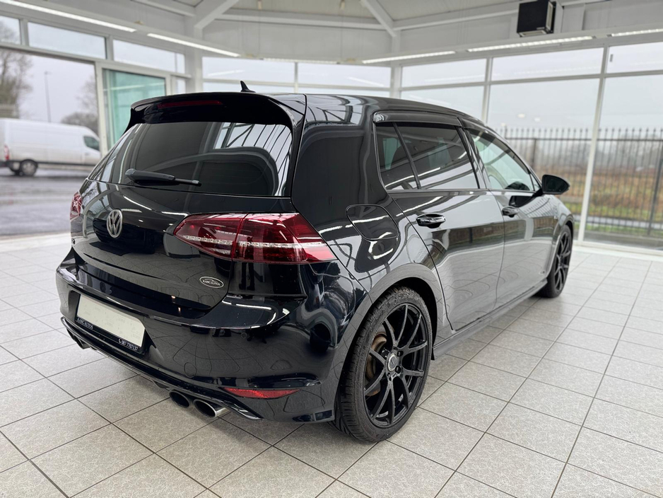 2014 Volkswagen Golf - image 7