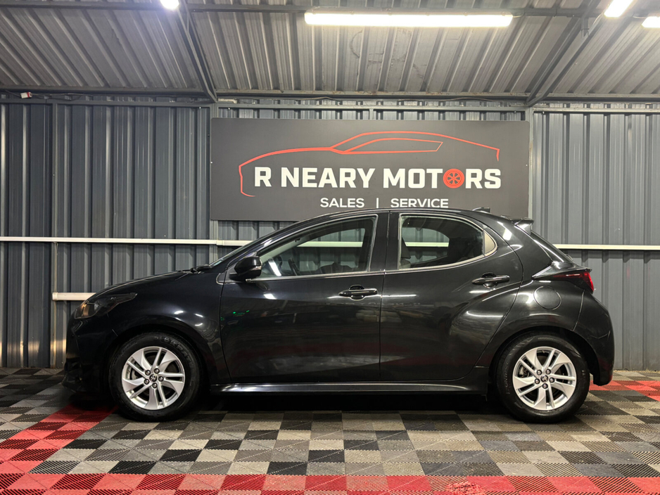 2023 Toyota Yaris 1.5 Hybrid 5Dr Luna €19,950