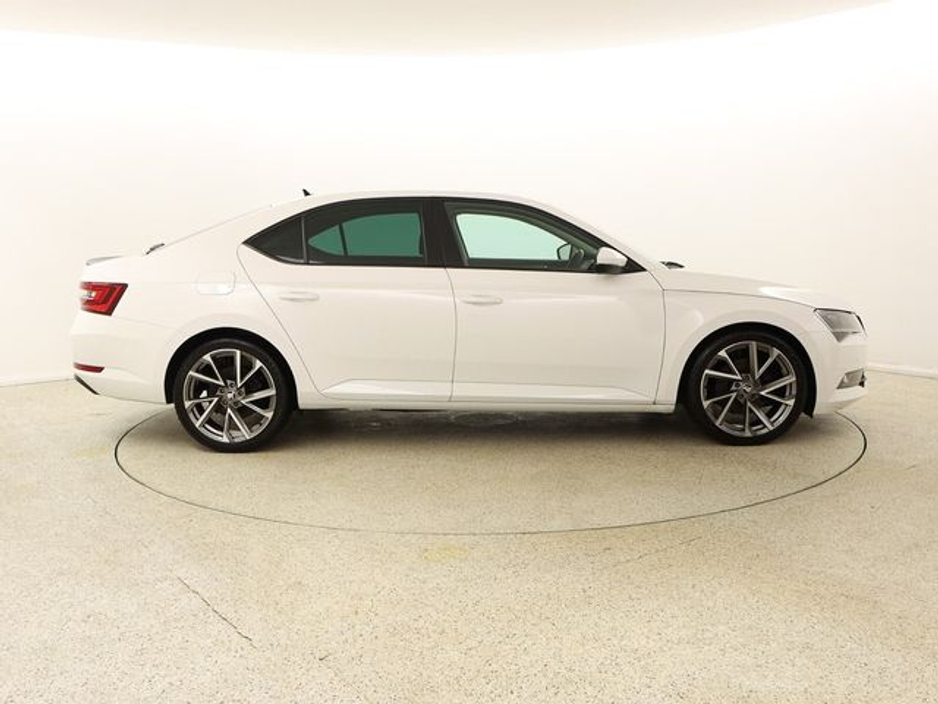 2019 Skoda Superb  €16,950
