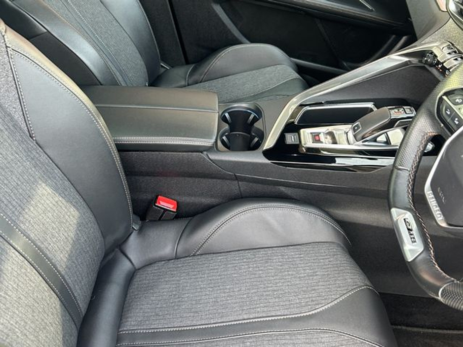 2019 Peugeot 3008 - image 31