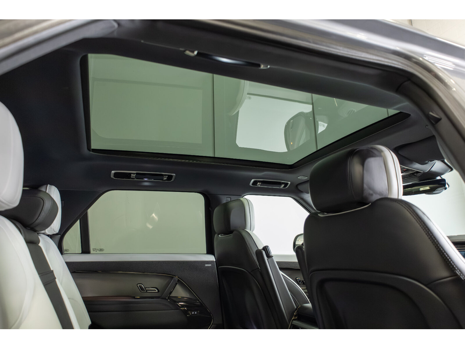 2023 Land Rover Range Rover Sport - image 14