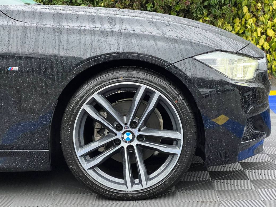 2018 BMW 3 Series 320d M-SPORT TOURING // ONLY 14, 900 KMS // 19" SHADOWLINE ALLOYS // LEATHER M-SPORT INTERIOR €26,900