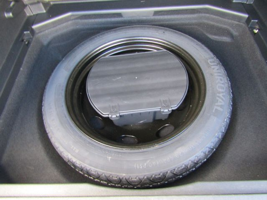 2018 Peugeot 3008 - image 40