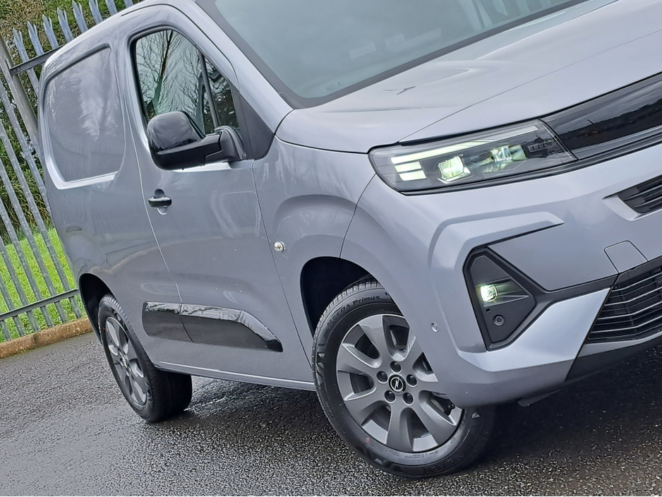 2026 Opel Combo SPORTIVE L1H1 1.5TD 130BHP **8 SPEED AUTOMATIC**TOP SPEC** €25,163