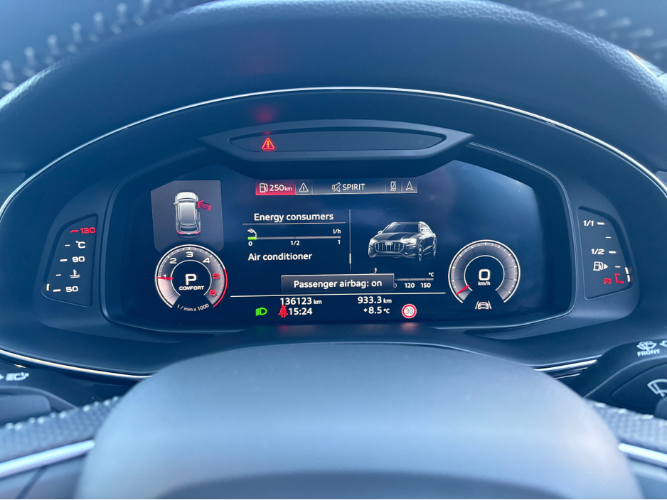 2018 Audi Q8 - image 19