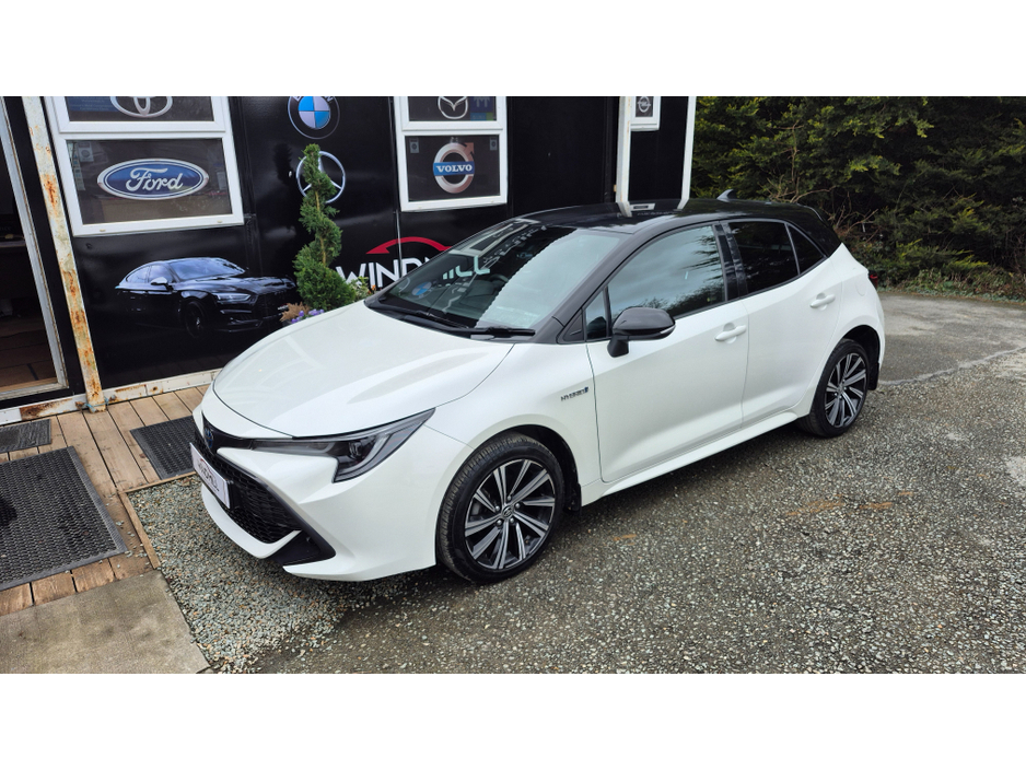 2021 Toyota Corolla - image 3