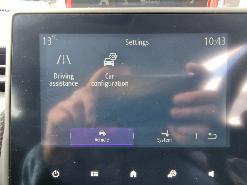 2022 Renault Clio - image 23