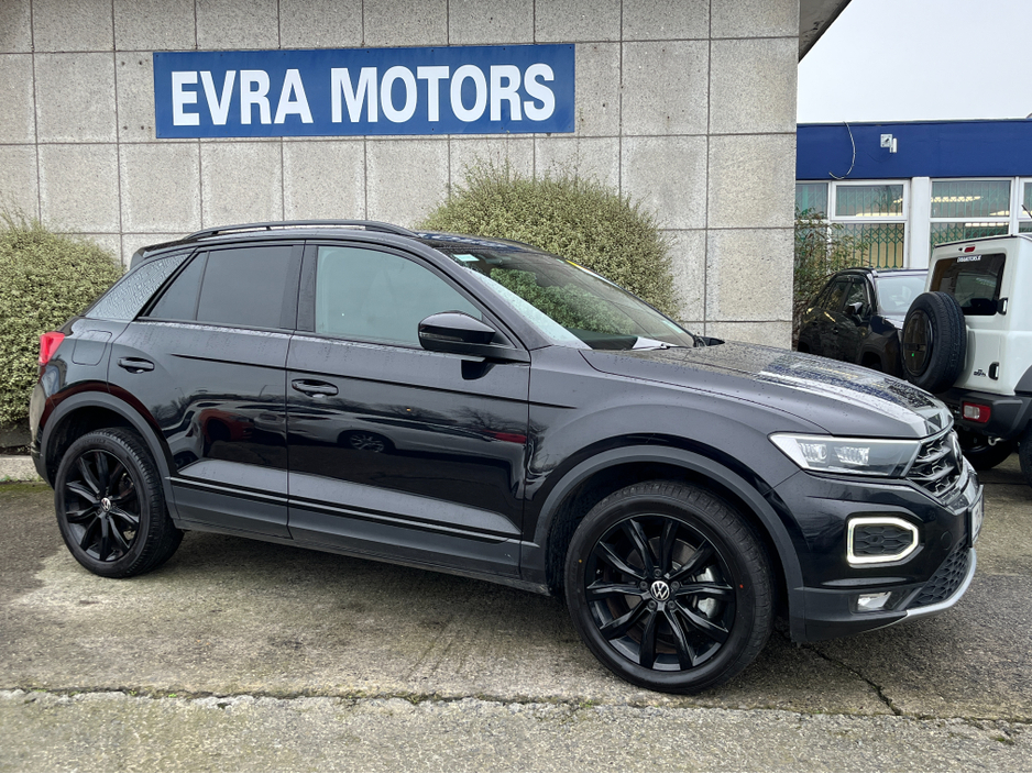 2022 Volkswagen T-Roc STYLE BLACK EDITION AUTOMATIC 2.0 DIESEL //ADAPTIVE CRUISE CONTROL//KEYLESS ENTRY//REVERSE CAMERA//