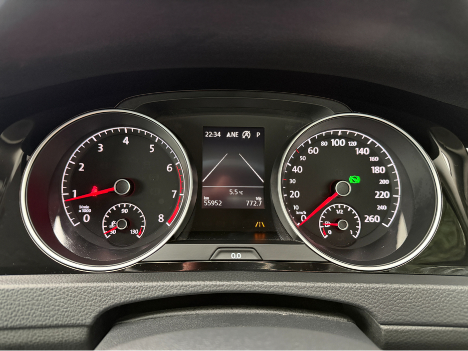 2016 Volkswagen Golf - image 16