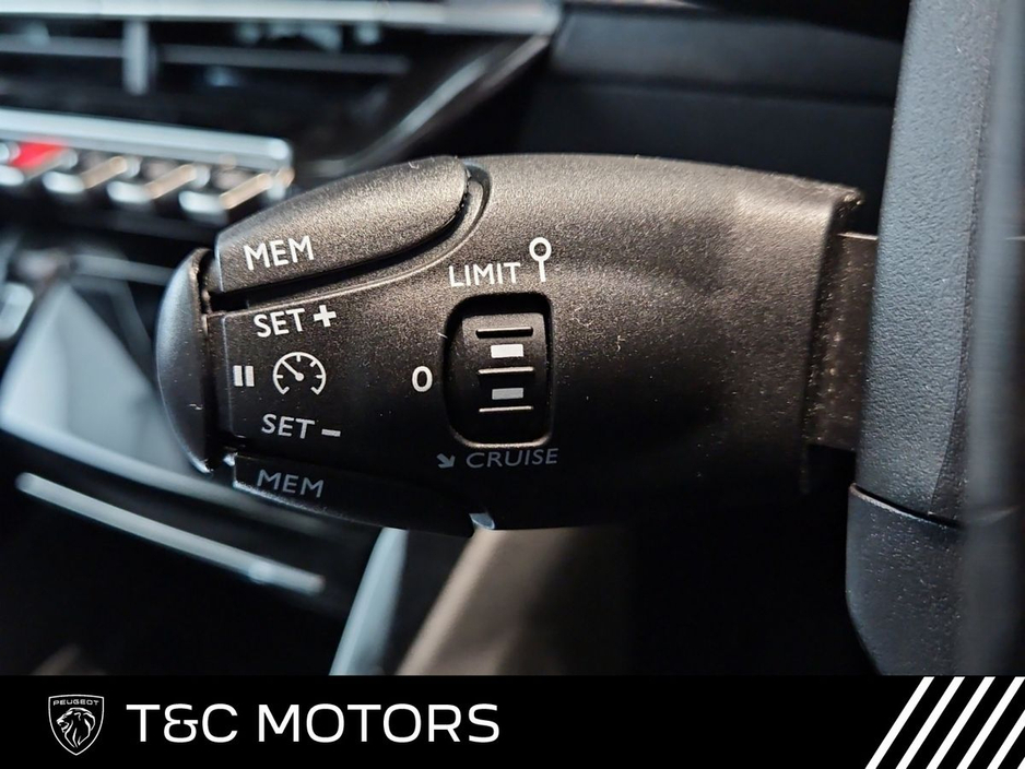 2023 Peugeot 2008 Allure 1.2 Petrol Diamond Cut Alloys, Climate Control, Cruise Control, Air Conditioning, Apply Carplay and Android Auto €23,995