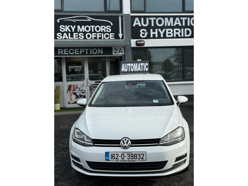 2016 Volkswagen Golf  €14,890