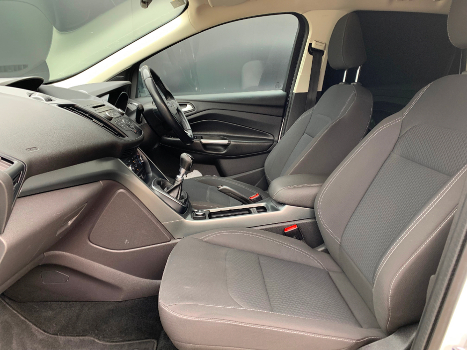 2018 Ford Kuga - image 14