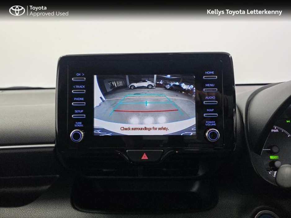 2022 Toyota Yaris YARIS HYBRID LUNA #65 €20,995