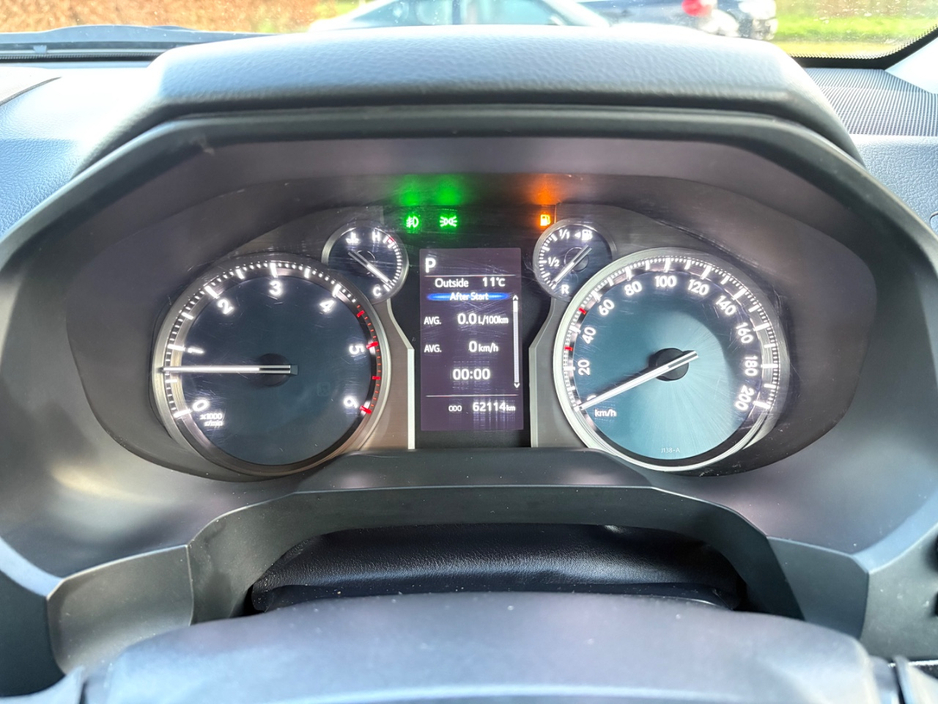 2023 Toyota Landcruiser - image 11