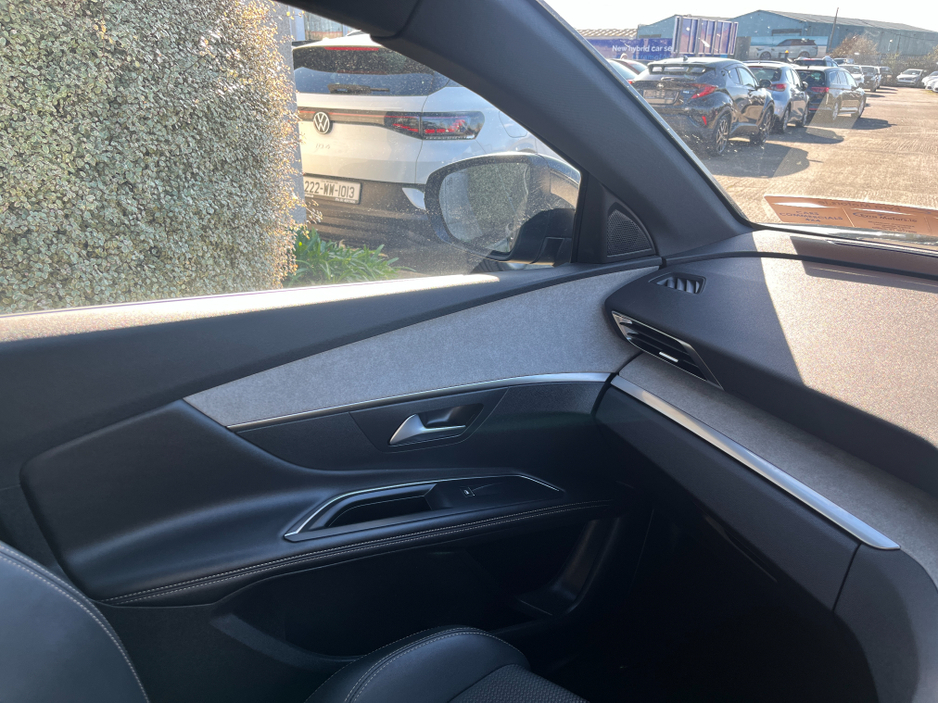 2024 Peugeot 3008 - image 14