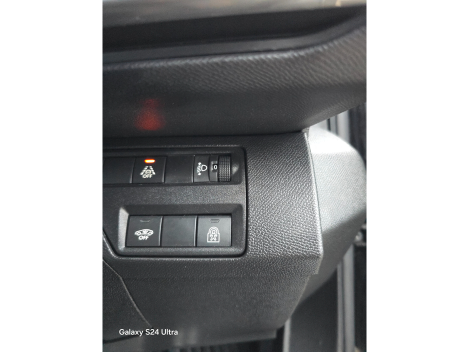 2023 Peugeot 3008 - image 16