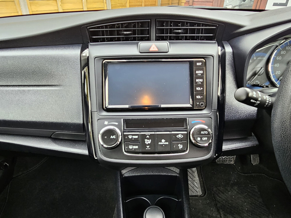 2020 Toyota Corolla - image 26