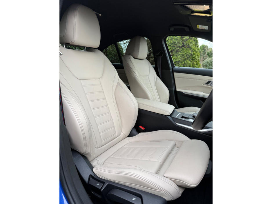 2022 BMW 3 Series - image 10