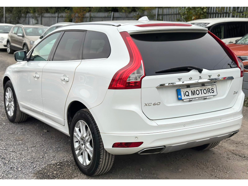 2016 Volvo XC60 - image 11