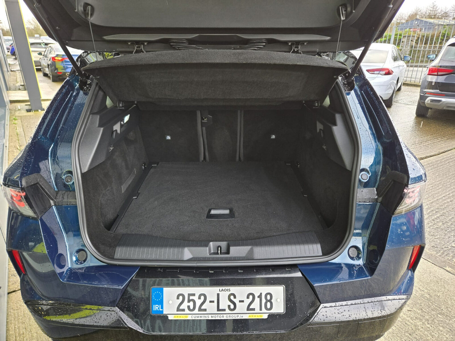 2025 Opel Grandland GS 73 kWh BEV €38,000