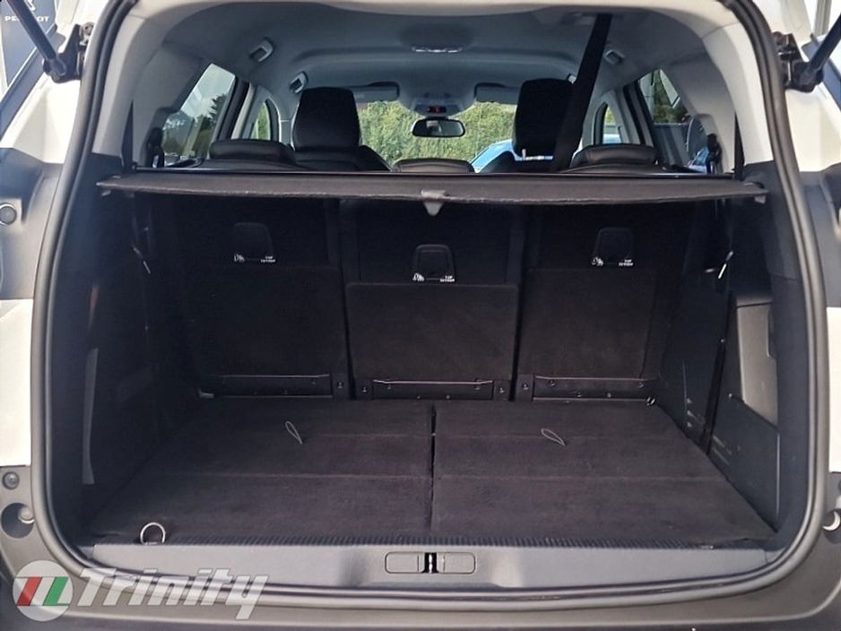 2020 Peugeot 5008 - image 12