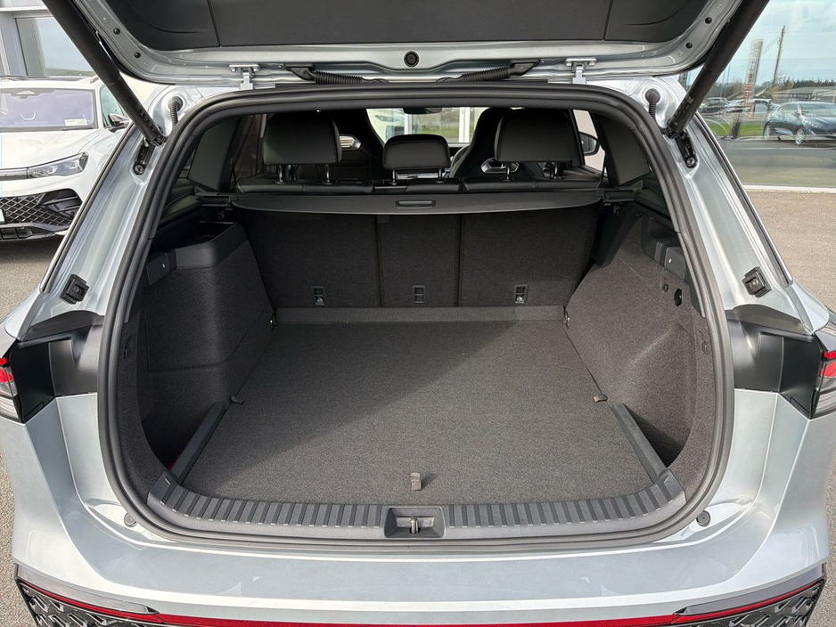 2026 Volkswagen Tayron - image 12