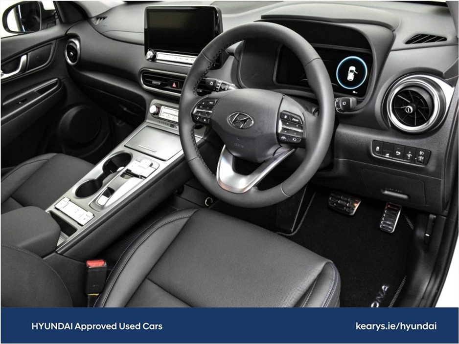 2023 Hyundai Kona EV Premium 64 kWh €23,777