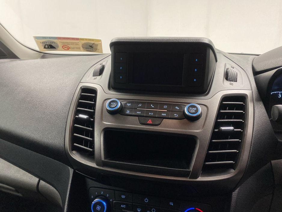 2023 Ford Transit Connect - image 8
