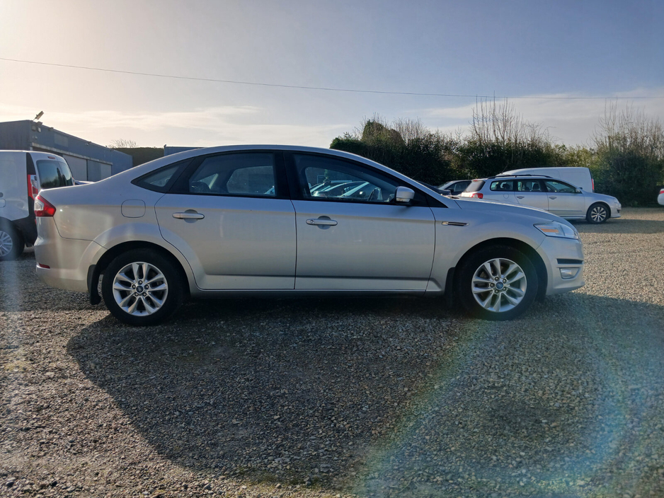 2011 Ford Mondeo - image 7