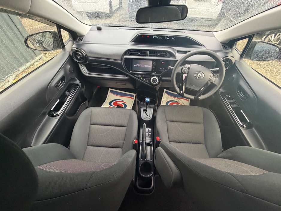 2016 Toyota Aqua - image 8