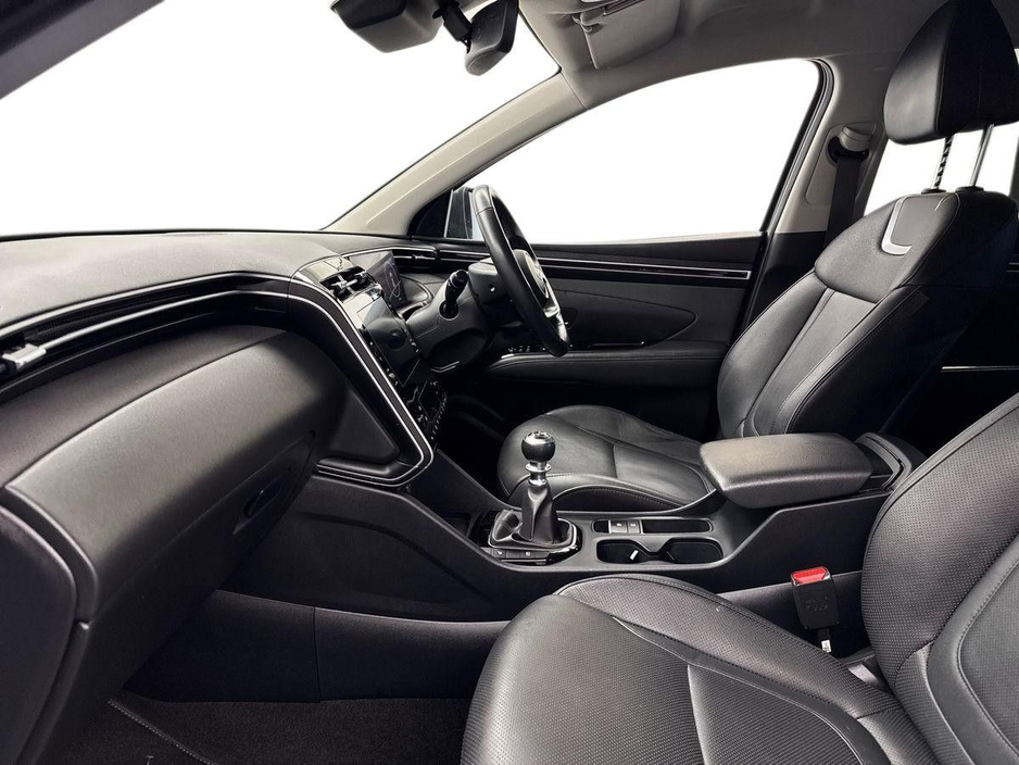 2024 Hyundai Tucson - image 2