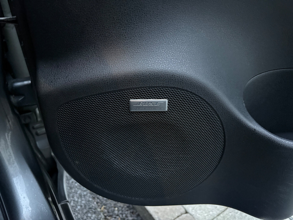 2015 Nissan Leaf - image 11