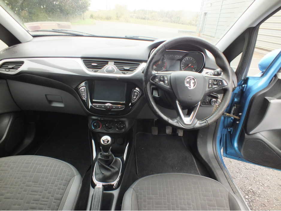 2018 Opel Corsa - image 8