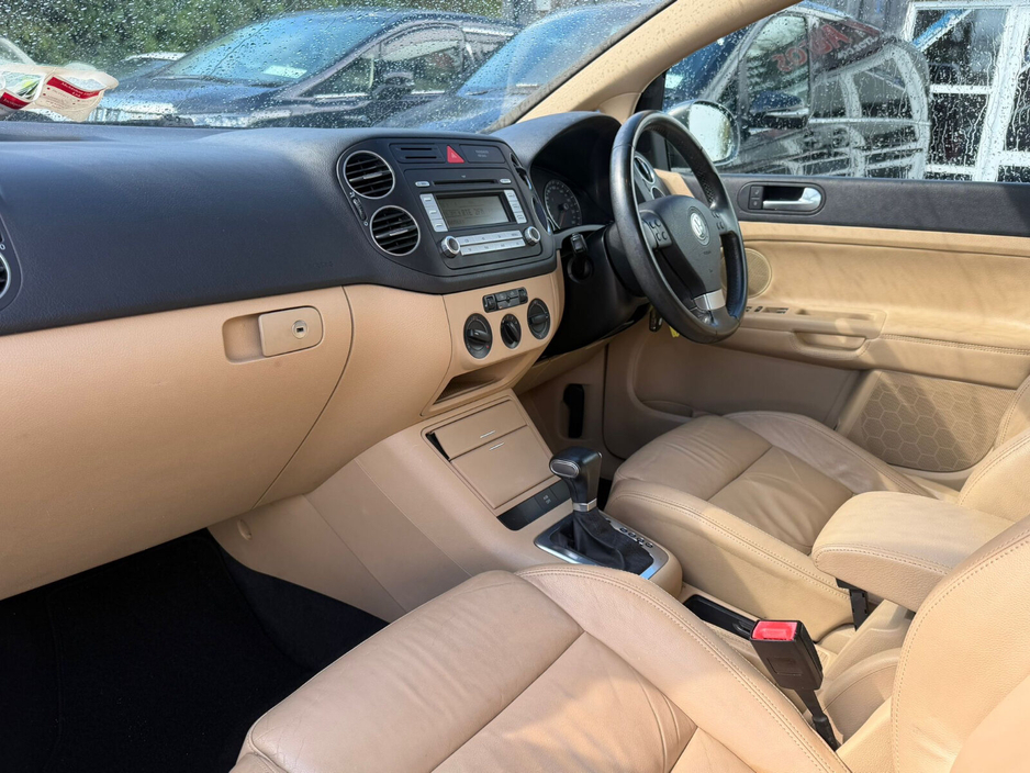 2008 Volkswagen Golf - image 14