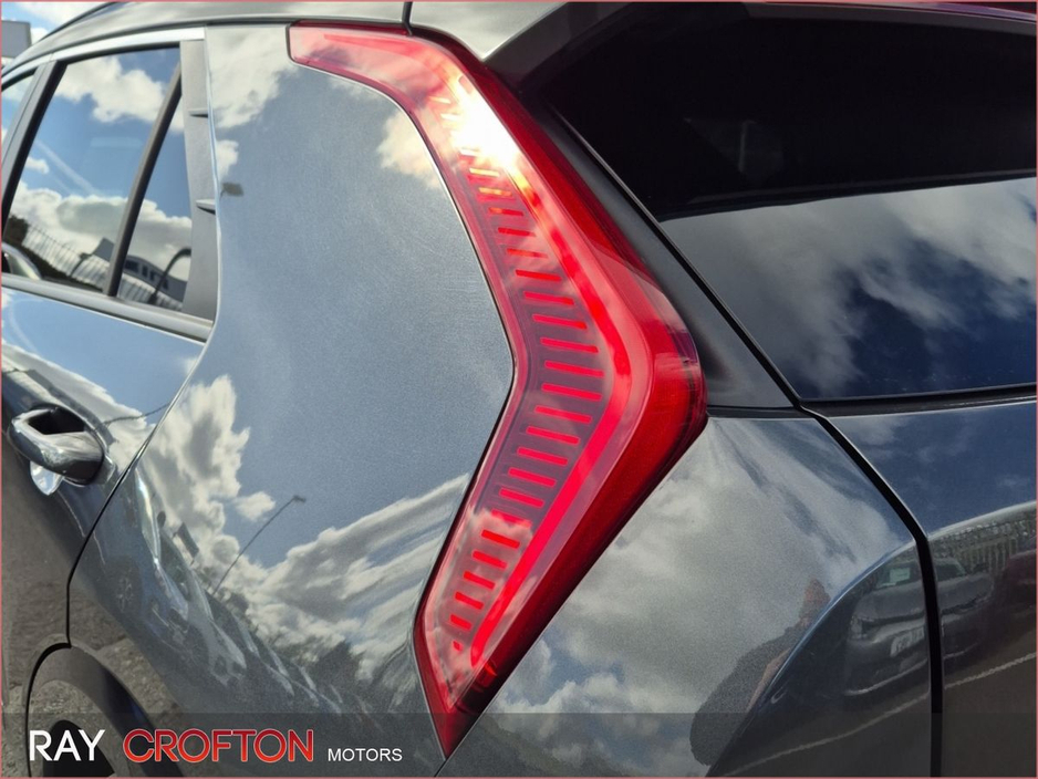 2023 Kia Niro - image 15