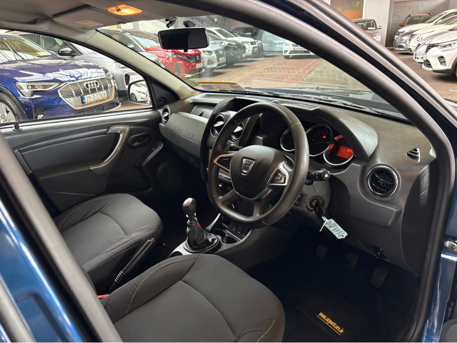 2018 Dacia Duster - image 8