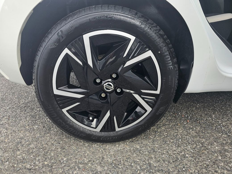 2022 Nissan Micra - image 28