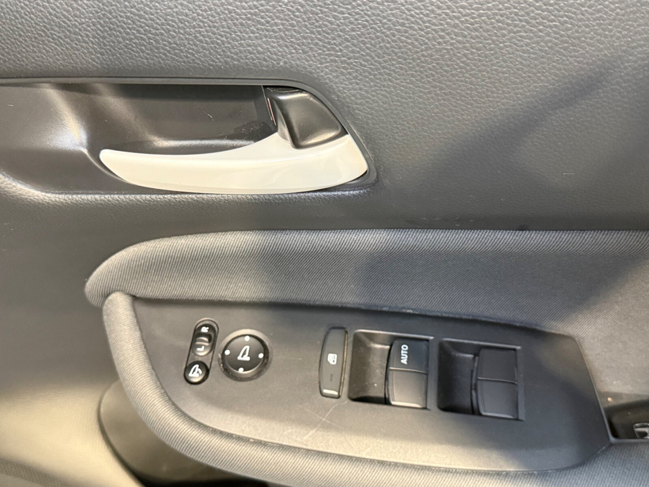 2020 Honda Jazz - image 21