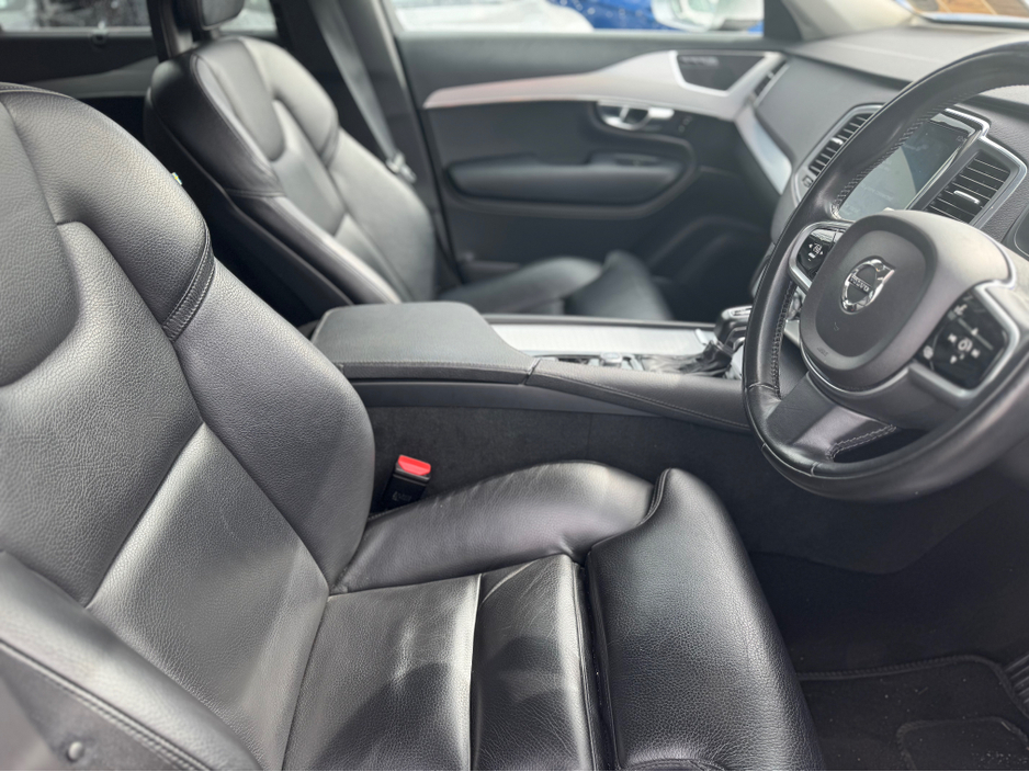 2019 Volvo XC90 - image 11