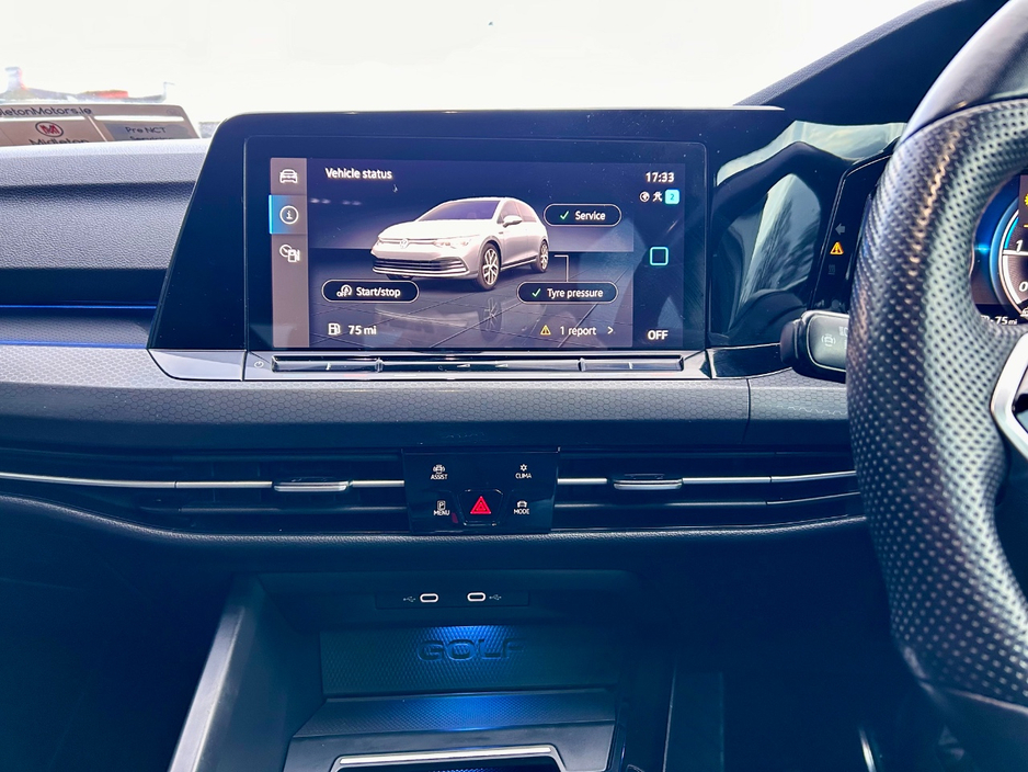 2021 Volkswagen Golf - image 12