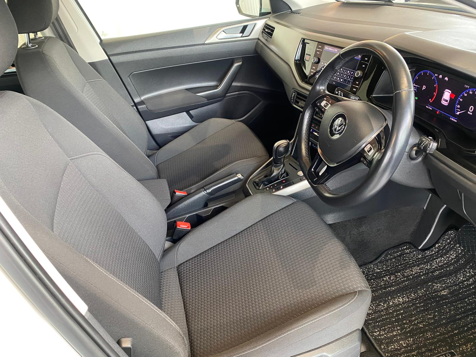 2020 Volkswagen Polo - image 9