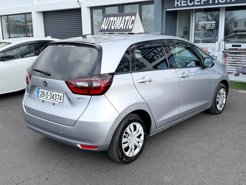 2020 Honda Fit - image 6