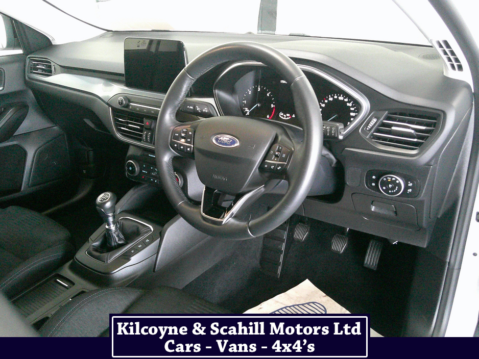 2020 Ford Focus - image 24